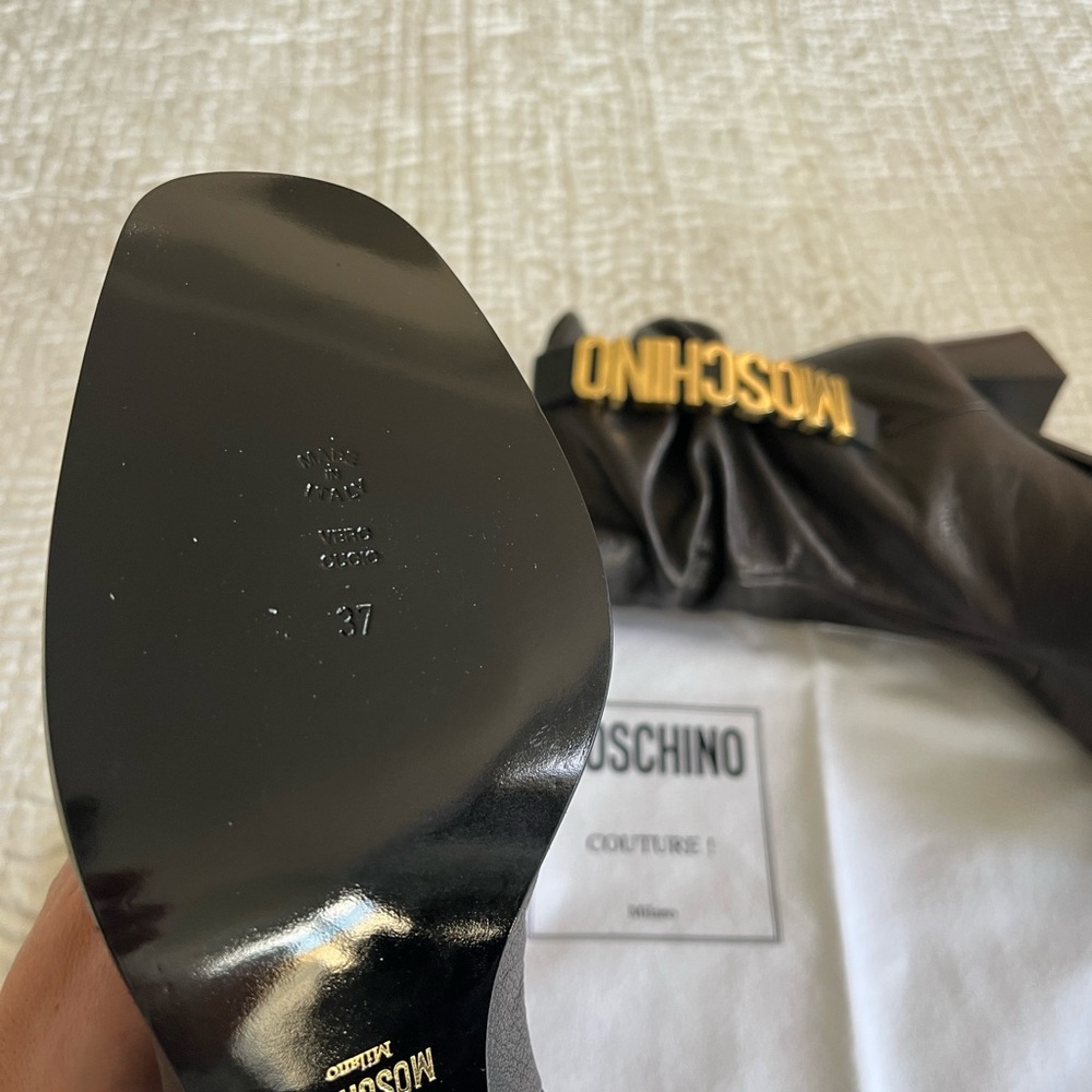 Authentic Moschino ankle boots - Picture 9 of 17